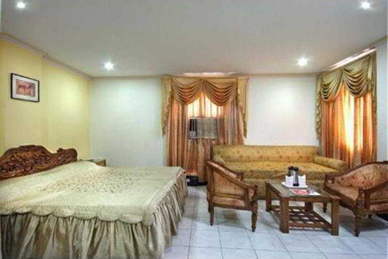 FabHotel Le Heritage Delhi  Buitenkant foto